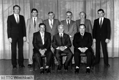 Gründungsmitglieder - stehend: Bernd Daferner, Hans Ott, Manfred Fuchs, Bernhard Ziegler, Richard Unger, Gustav Weingärtner. Sitzend: Herbert Hurst, Richard Ripp, Friedbert Dehm. Es fehlen Siegfried Fuchs, Bruno Ihli, Norbert Weis. Gruendungsmitglieder