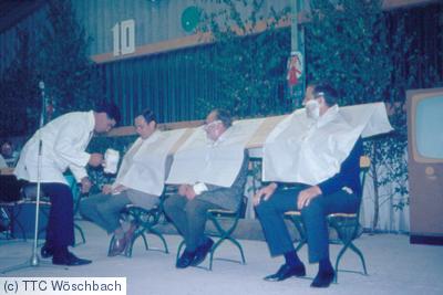 Beim „Barbier“: Frisör Otmar Weingärtner, Günther Gutgesell, Gerhard Gallasch, Willi Wenz.